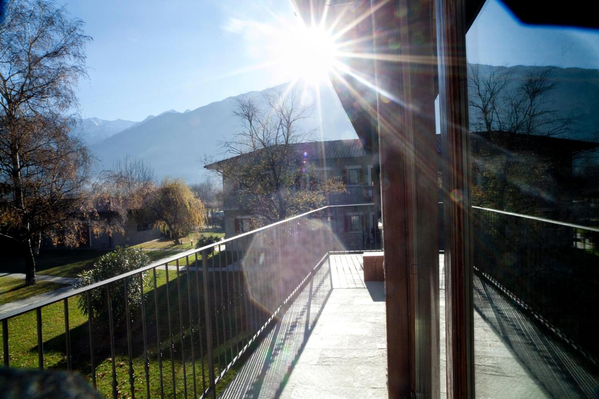 Cascina Borgofrancone Aparthotel Gera Lario Exterior photo